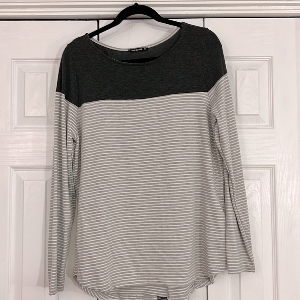 Pink Clover heathered grey stripe shirt